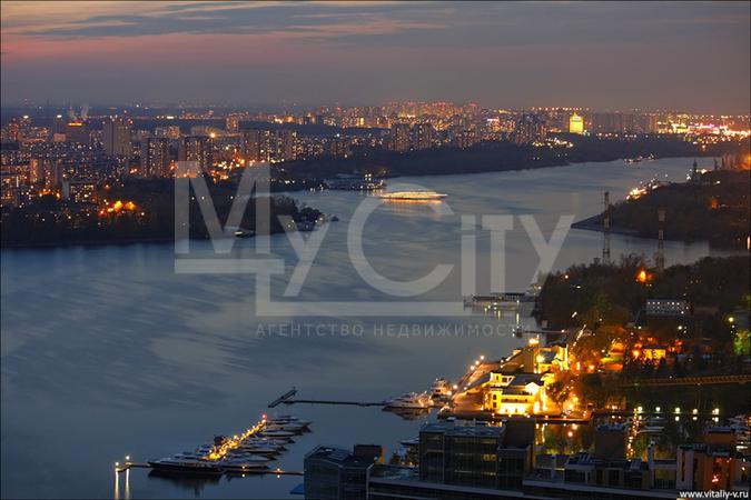 Пристань на Химкинском водохранилищи